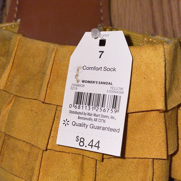 Yellow Sandals. - Picture 3 of 3